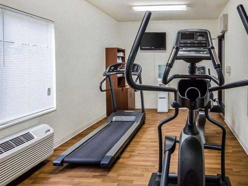 ホテル コンフォート スイーツ プレストンズバーグ ウエスト Prestonsburg エクステリア 写真
