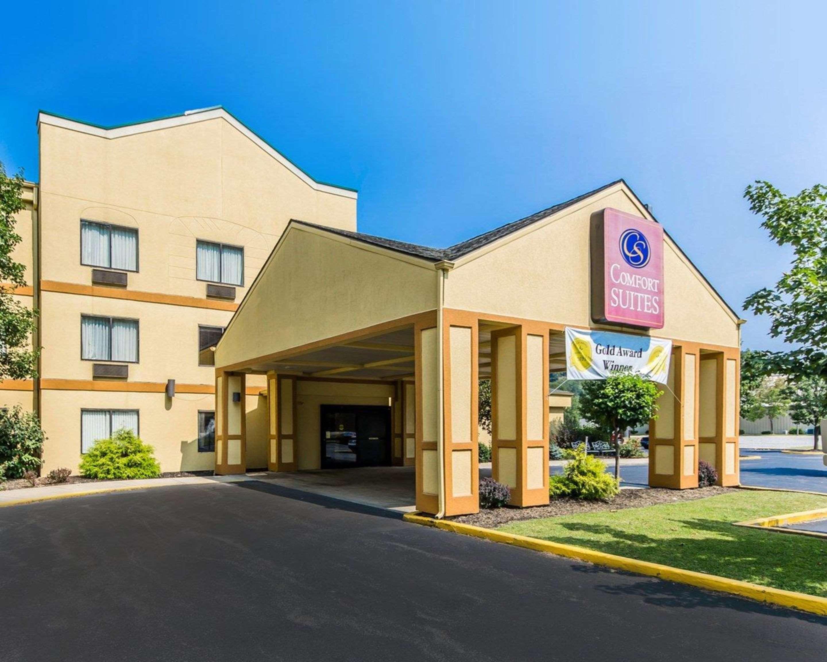 ホテル コンフォート スイーツ プレストンズバーグ ウエスト Prestonsburg エクステリア 写真