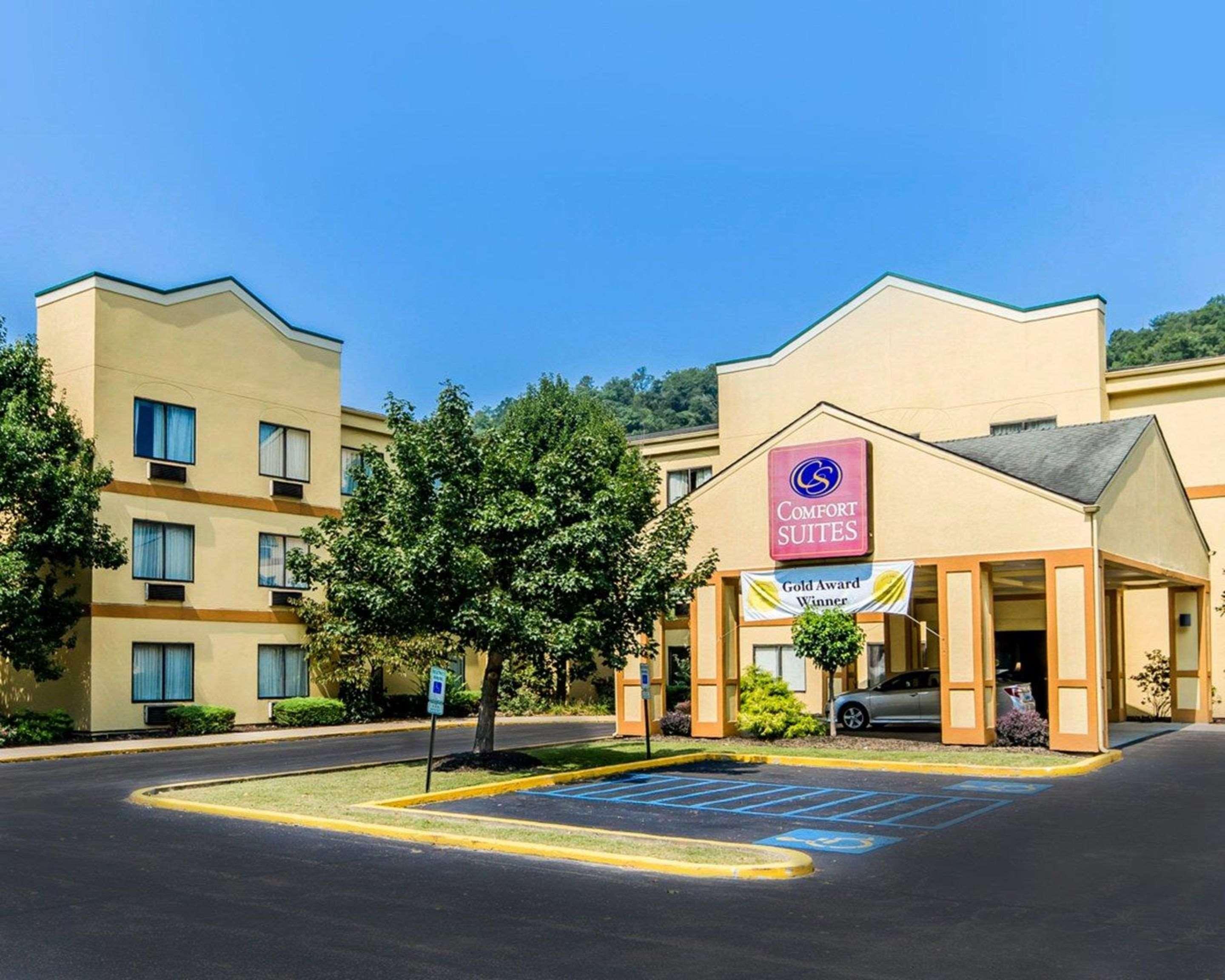 ホテル コンフォート スイーツ プレストンズバーグ ウエスト Prestonsburg エクステリア 写真